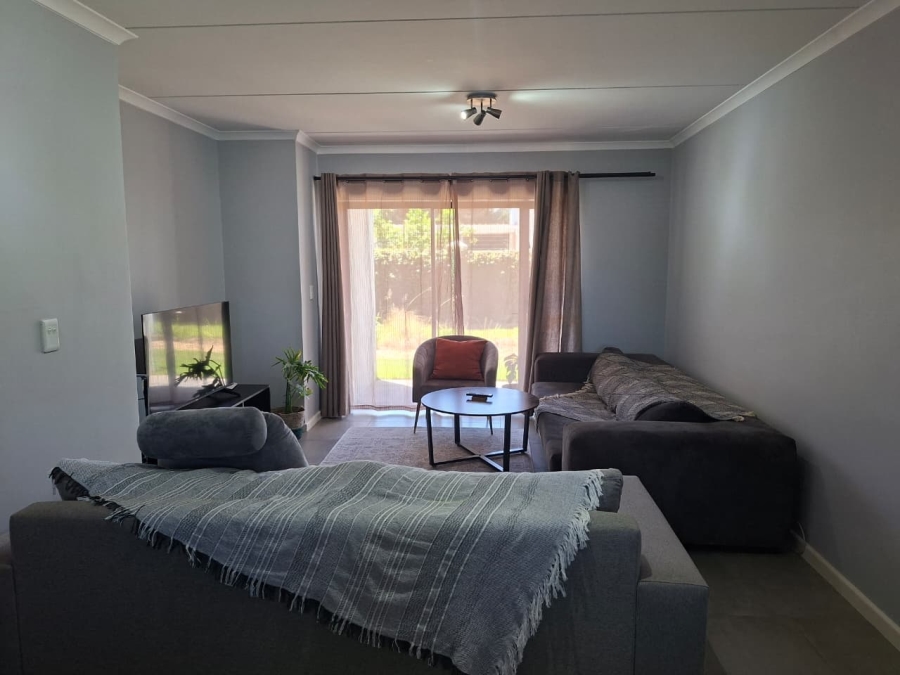 To Let 2 Bedroom Property for Rent in Burgundy Estate Western Cape
